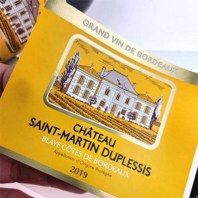 Ukuran yang disesuaikan Gold Foil Self Adhesive Label Glossy Waterproof Label Anggur