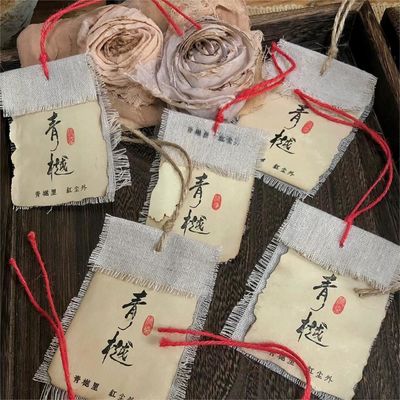 Beli T-Shirt Custom Gift Tags Cetakan Embossed Pakaian Tags Harga Tags Pakaian Tags Custom OEM online manufacture