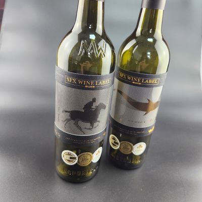 Perlengkapan pribadi yang dapat disesuaikan Label anggur Stiker dalam foil emas Desain embossed untuk botol