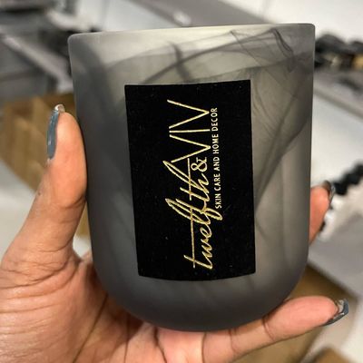 Beli Custom Logo Tekstur Khusus Stiker Embossed Berbagai Bentuk Perfume Mewah Lilin Stiker Label online manufacture